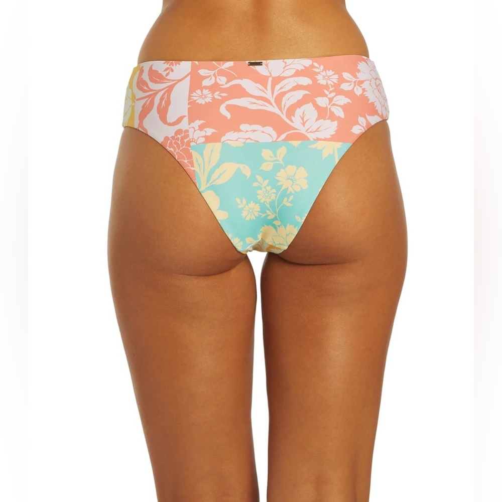 O’Neill Olivia cheeky